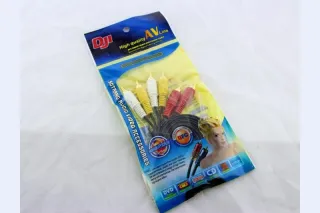 Кабель перехідник 3RCA to 3RCA (1.2 м) в упаковці